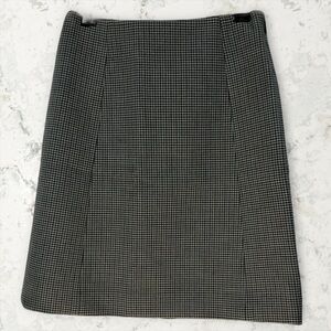 Aritzia • Babaton • Classic Houndstooth Skirt With Hidden Zipper